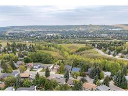 404 Silver Hill Way NW Calgary, AB T3B 4L5