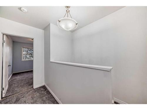 107-2211 19 Street Ne, Calgary, AB - Indoor Photo Showing Other Room