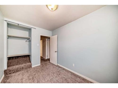 107-2211 19 Street Ne, Calgary, AB - Indoor Photo Showing Other Room