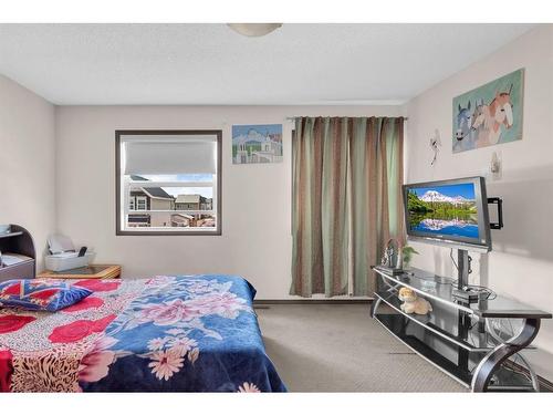 255 Skyview Point Road Ne, Calgary, AB - Indoor Photo Showing Bedroom