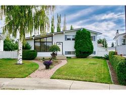 7 Huntbourne Place NE Calgary, AB T2K 5G9