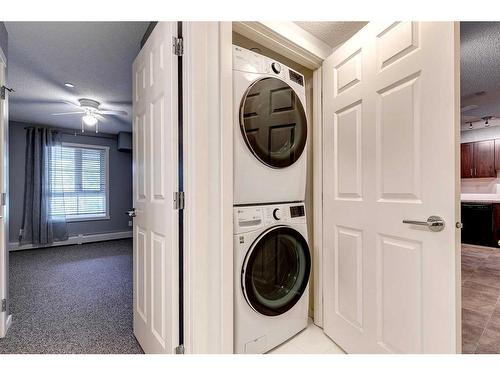 5211-279 Copperpond Common Se, Calgary, AB - Indoor Photo Showing Laundry Room