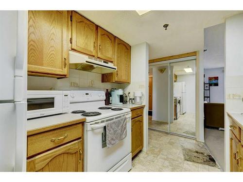 505-2011 University Drive Nw, Calgary, AB - Indoor Photo Showing Kitchen