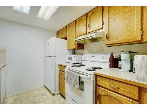 505-2011 University Drive Nw, Calgary, AB - Indoor Photo Showing Kitchen