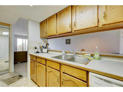 505-2011 University Drive Nw, Calgary, AB - Indoor Photo Showing Kitchen With Double Sink