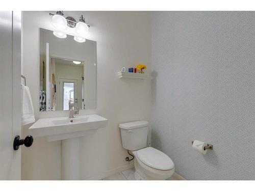 119 Marquis Green Se, Calgary, AB - Indoor Photo Showing Bathroom