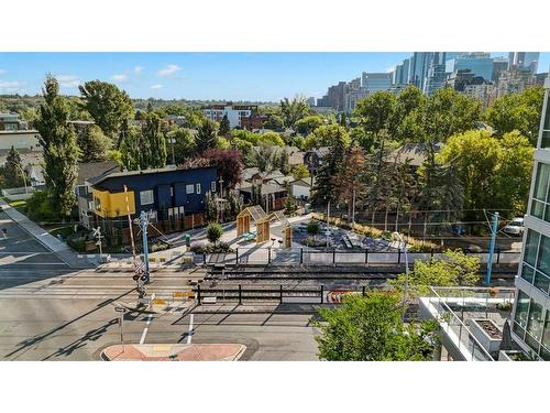 320-1087 2 Avenue Nw, Calgary, AB - Outdoor With View