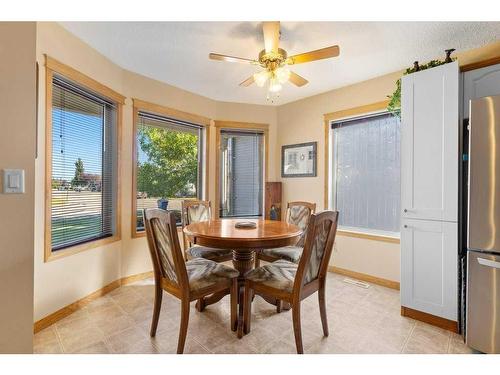 311 Carriage Lane Drive, Carstairs, AB - Indoor Photo Showing Dining Room