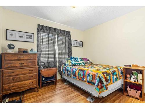 311 Carriage Lane Drive, Carstairs, AB - Indoor Photo Showing Bedroom