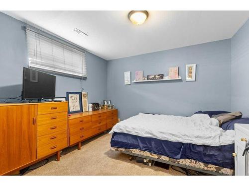 311 Carriage Lane Drive, Carstairs, AB - Indoor Photo Showing Bedroom