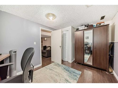 735 Madeira Drive Ne, Calgary, AB - Indoor Photo Showing Office