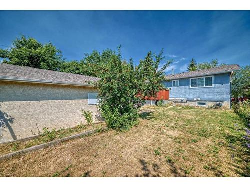 735 Madeira Drive Ne, Calgary, AB - Outdoor