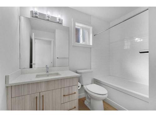 215 Falmere Way Ne, Calgary, AB - Indoor Photo Showing Bathroom