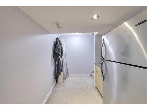 79 Citadel Estate Heights Nw, Calgary, AB - Indoor Photo Showing Laundry Room