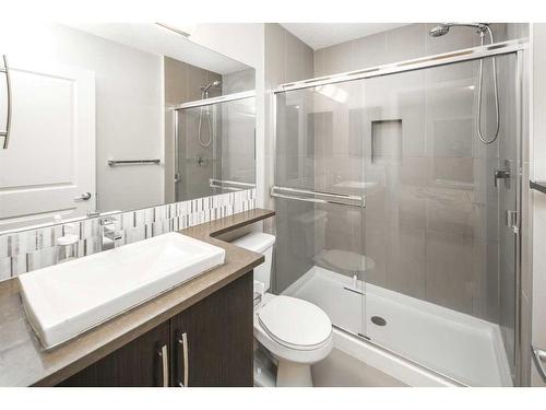 225 Ascot Circle Sw, Calgary, AB - Indoor Photo Showing Bathroom