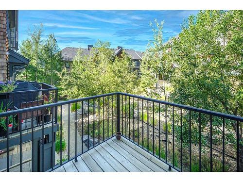 225 Ascot Circle Sw, Calgary, AB - Outdoor