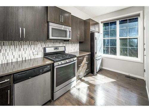 225 Ascot Circle Sw, Calgary, AB - Indoor Photo Showing Kitchen