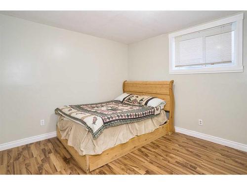 9221 Saddlebrook Drive Ne, Calgary, AB - Indoor Photo Showing Bedroom