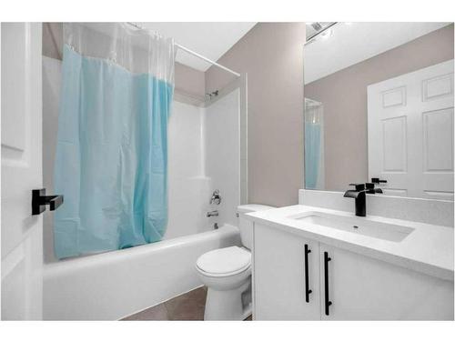 189 Tarington Close Ne, Calgary, AB - Indoor Photo Showing Bathroom