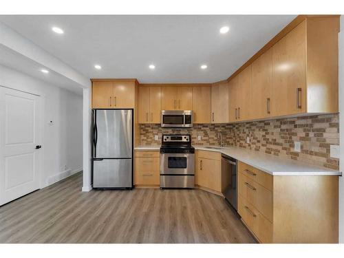 3316 12 Avenue Se, Calgary, AB - Indoor Photo Showing Kitchen