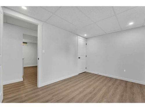 3316 12 Avenue Se, Calgary, AB - Indoor Photo Showing Other Room