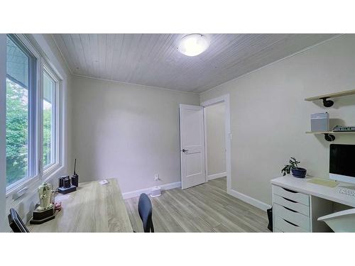 16 Macewan Place, Carstairs, AB - Indoor Photo Showing Other Room