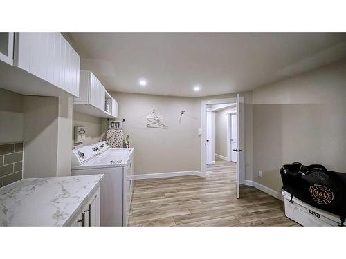 16 Macewan Place, Carstairs, AB - Indoor Photo Showing Laundry Room