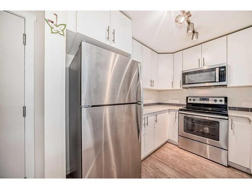 3317-181 Skyview Ranch Manor Ne, Calgary, AB - Indoor Photo Showing Kitchen With Stainless Steel Kitchen