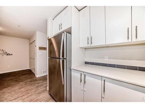 3317-181 Skyview Ranch Manor Ne, Calgary, AB - Indoor Photo Showing Kitchen