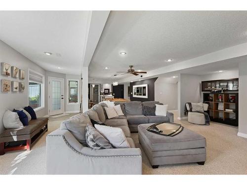 145 Candle Place Sw, Calgary, AB - Indoor Photo Showing Living Room