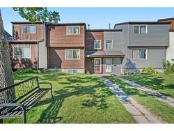 390 Templeside Circle NE Calgary, AB T1Y 4K9