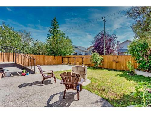 168 Citadel Close Nw, Calgary, AB - Outdoor With Backyard