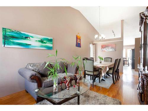 168 Citadel Close Nw, Calgary, AB - Indoor Photo Showing Dining Room