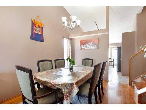 168 Citadel Close Nw, Calgary, AB - Indoor Photo Showing Dining Room