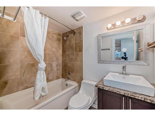 201-431 1 Avenue Ne, Calgary, AB - Indoor Photo Showing Bathroom