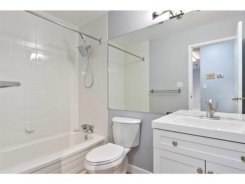 314-1602 11 Avenue Sw, Calgary, AB - Indoor Photo Showing Bathroom