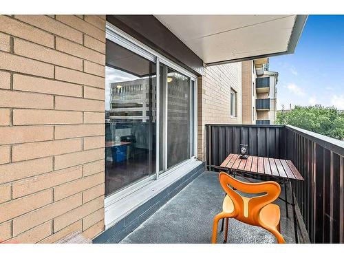 303-128 15 Avenue Sw, Calgary, AB - Outdoor With Exterior