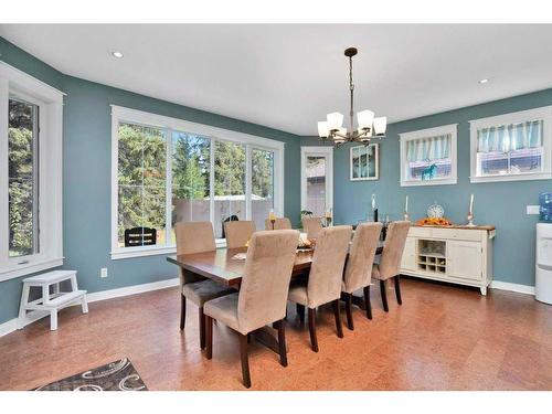 705 5 Street Sw, Sundre, AB - Indoor Photo Showing Dining Room