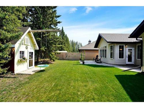 705 5 Street Sw, Sundre, AB - Outdoor