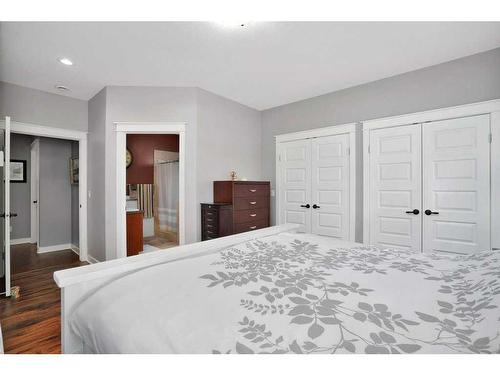 705 5 Street Sw, Sundre, AB - Indoor Photo Showing Bedroom