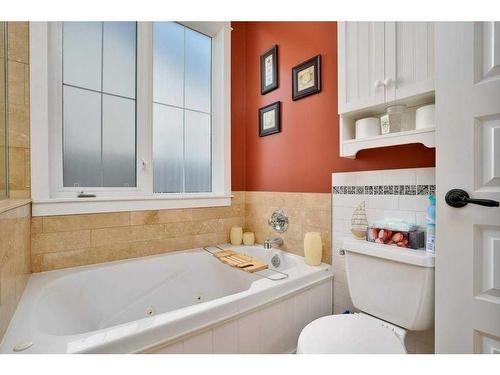 705 5 Street Sw, Sundre, AB - Indoor Photo Showing Bathroom