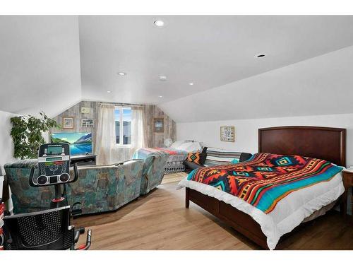 705 5 Street Sw, Sundre, AB - Indoor Photo Showing Bedroom