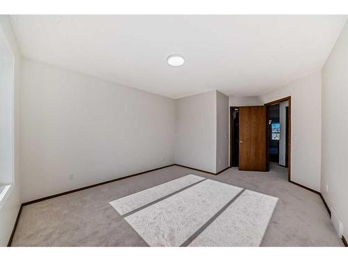 434 Saddlecreek Way Ne, Calgary, AB - Indoor Photo Showing Other Room