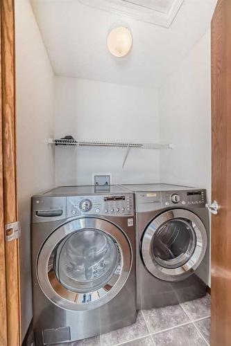 434 Saddlecreek Way Ne, Calgary, AB - Indoor Photo Showing Laundry Room