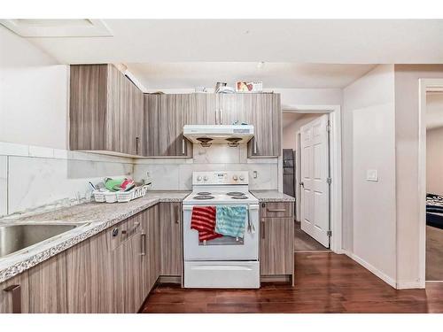 434 Saddlecreek Way Ne, Calgary, AB - Indoor Photo Showing Kitchen