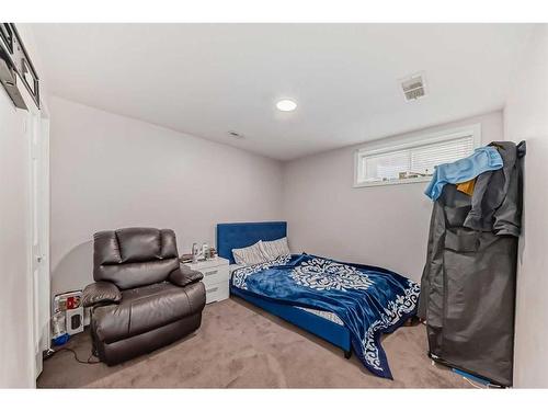 434 Saddlecreek Way Ne, Calgary, AB - Indoor Photo Showing Bedroom