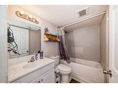 434 Saddlecreek Way Ne, Calgary, AB - Indoor Photo Showing Bathroom