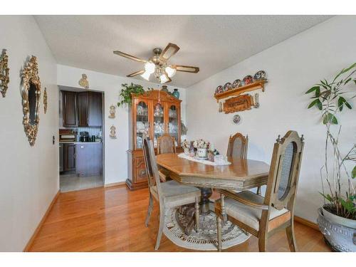 7035 Huntercrest Road Nw, Calgary, AB - Indoor Photo Showing Dining Room