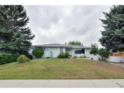 7035 Huntercrest Road NW Calgary, AB T2K 4J9