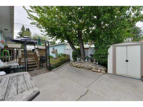 7035 Huntercrest Road Nw, Calgary, AB - Outdoor